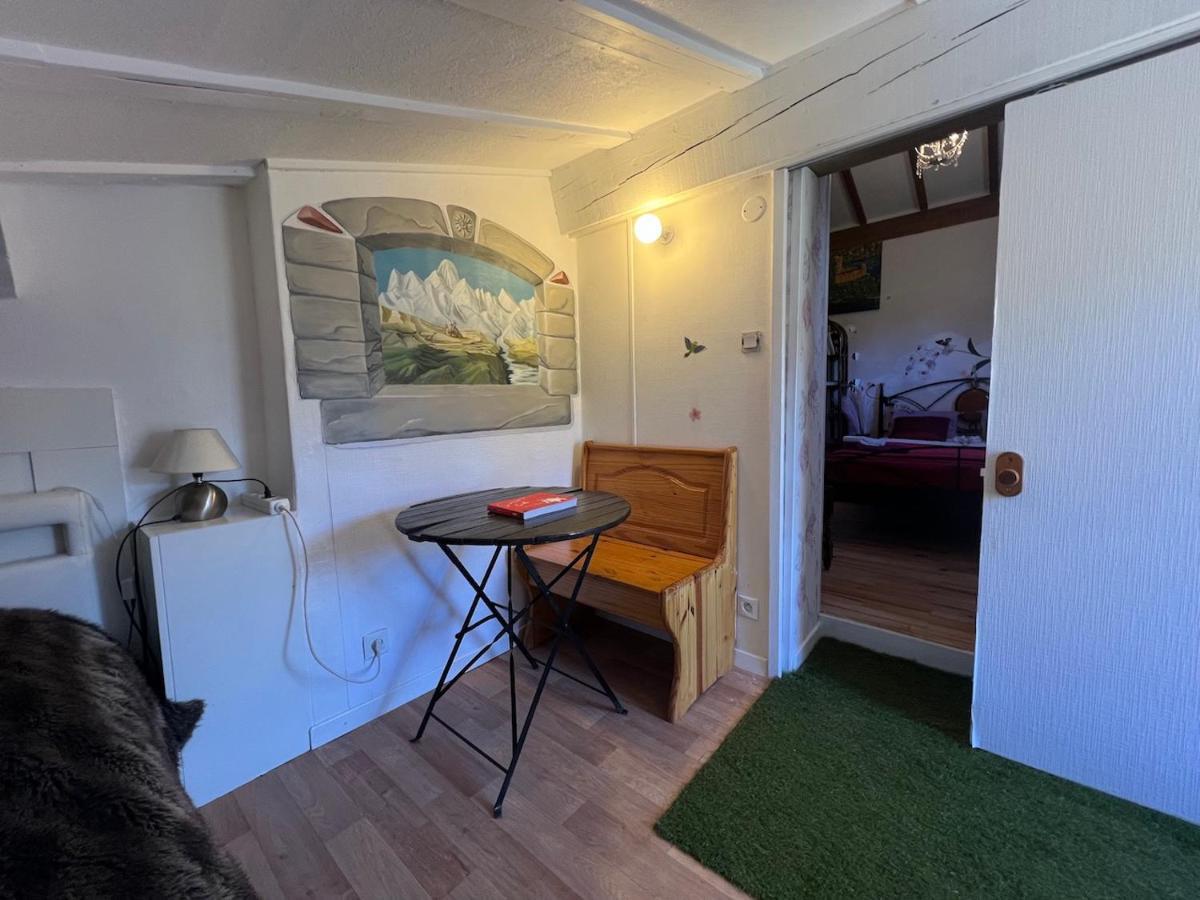 Maringes Maison D'Hotes L'Escale Du Loup Blanc מראה חיצוני תמונה